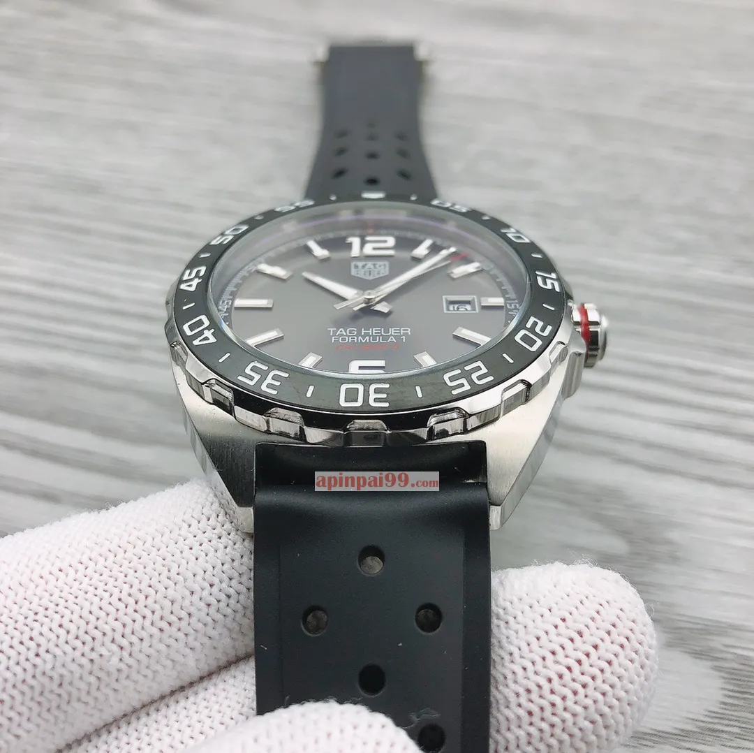 タグ・ホイヤー独特魅力の H6 3針メンズスーパーコピー腕時計 WAZ1110.FT8023[4]