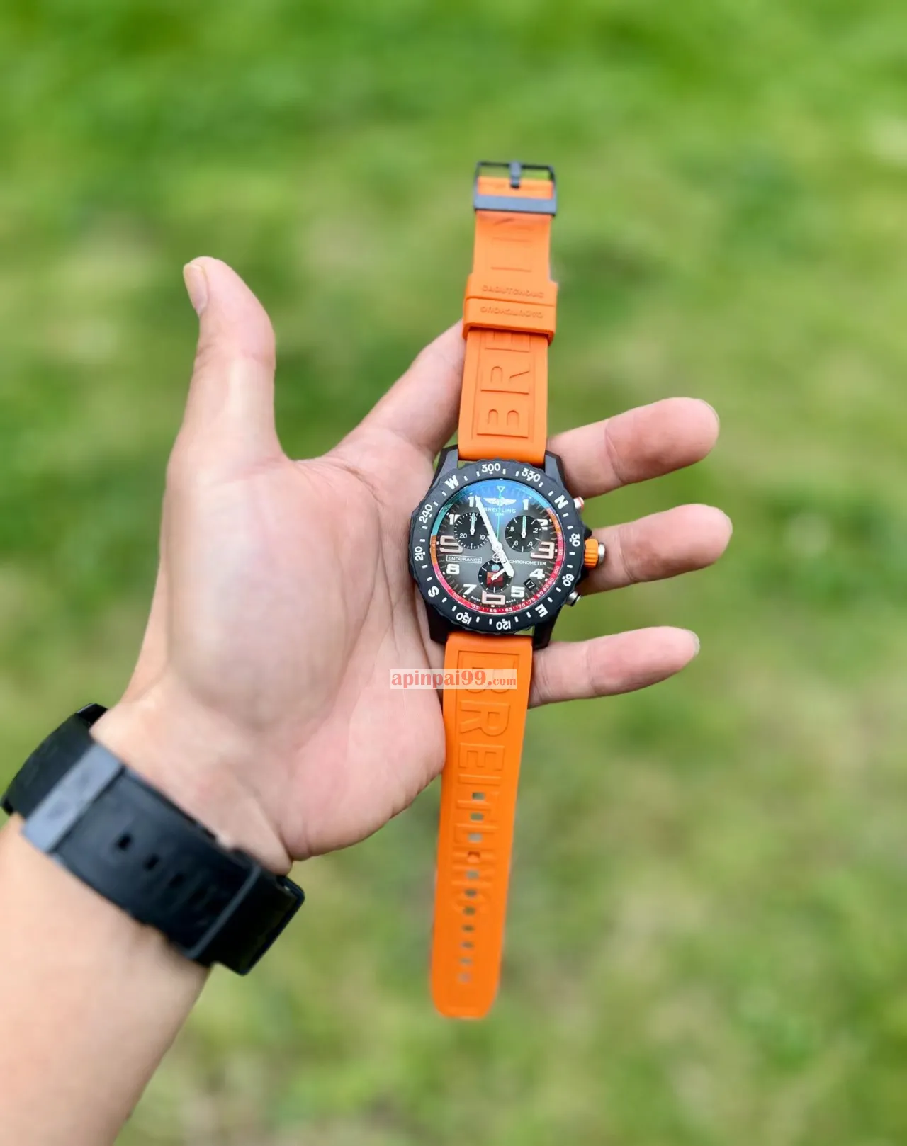 ブライトリングの新款限定版フルカーボンファイバー 6 針クロノグラフコピー時計 171710[2]