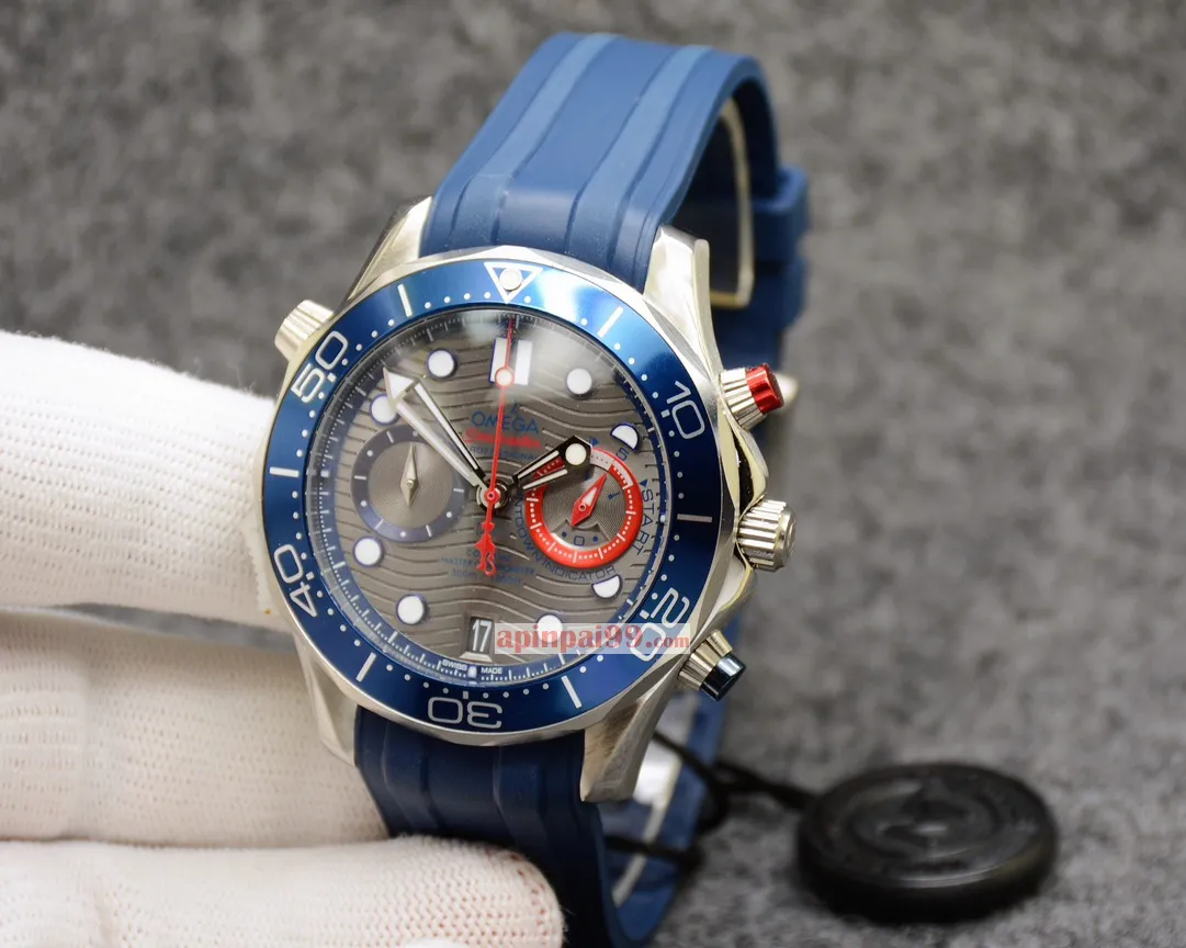 コピーオメガ2024人気 クラシック メンズ クォーツ クロノグラフ時計 366820[2]