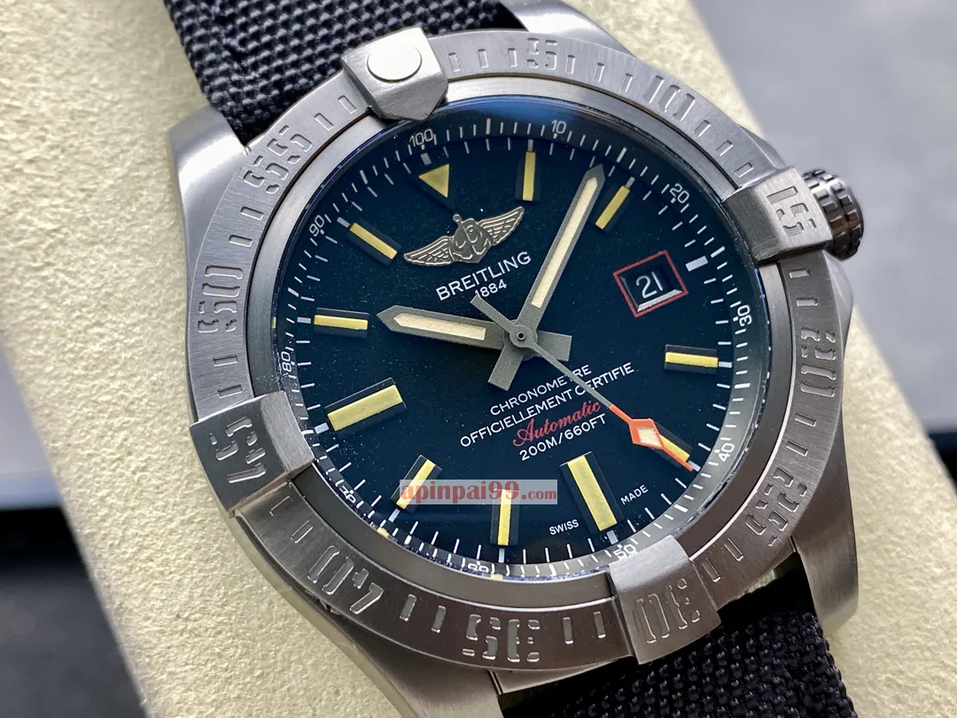 ブライトリングスーパーコピーN級品 ブラックバード偵察航空機時計 172320[1]