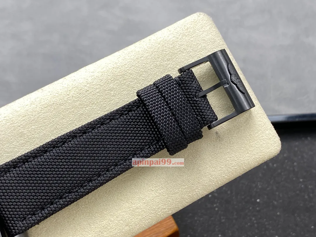 ブライトリングスーパーコピーN級品 ブラックバード偵察航空機時計 172320[7]