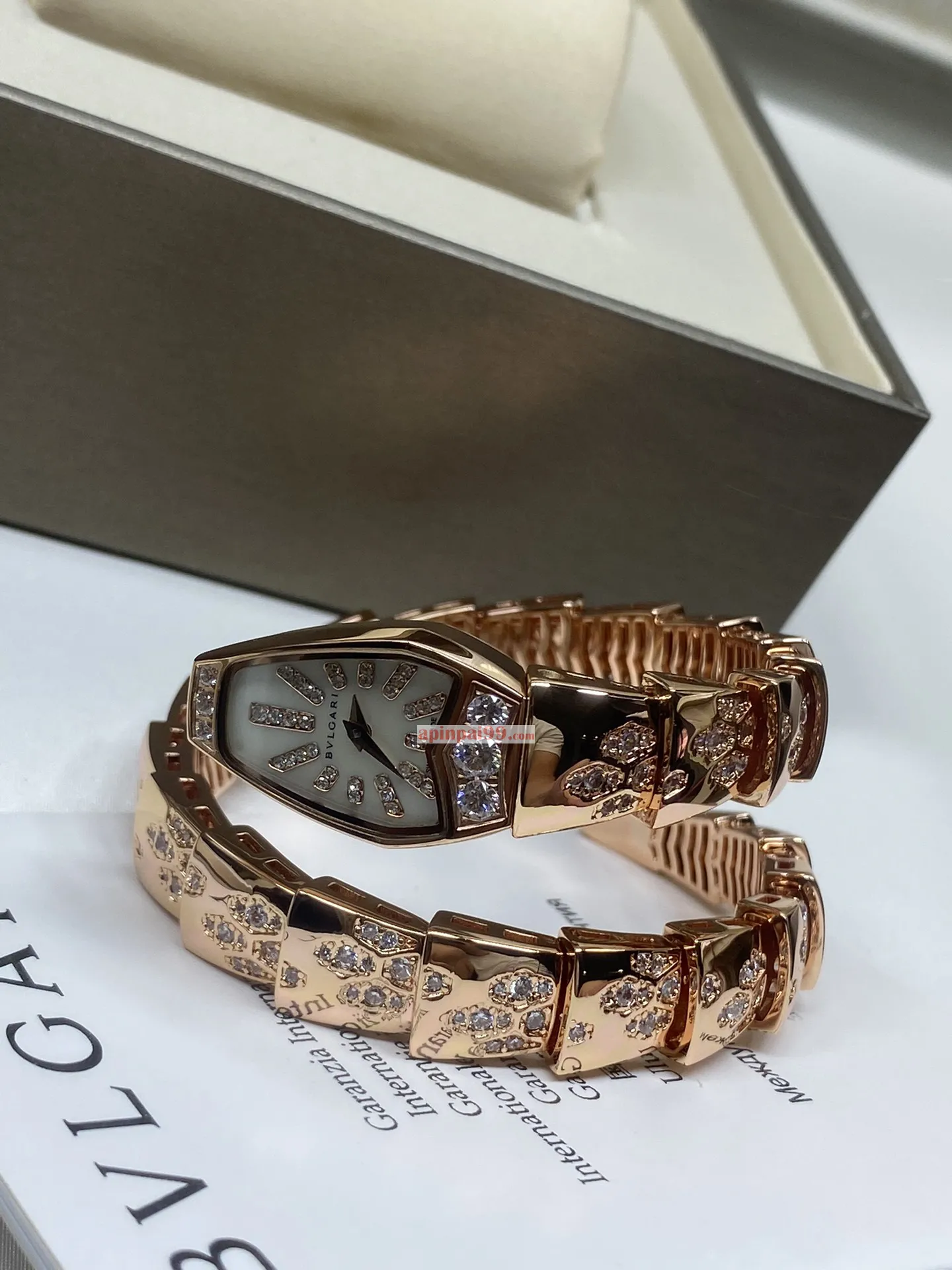 新款ブルガリコピー女性のサーペンタイン スピガ シリーズ時計 bv500788[4]