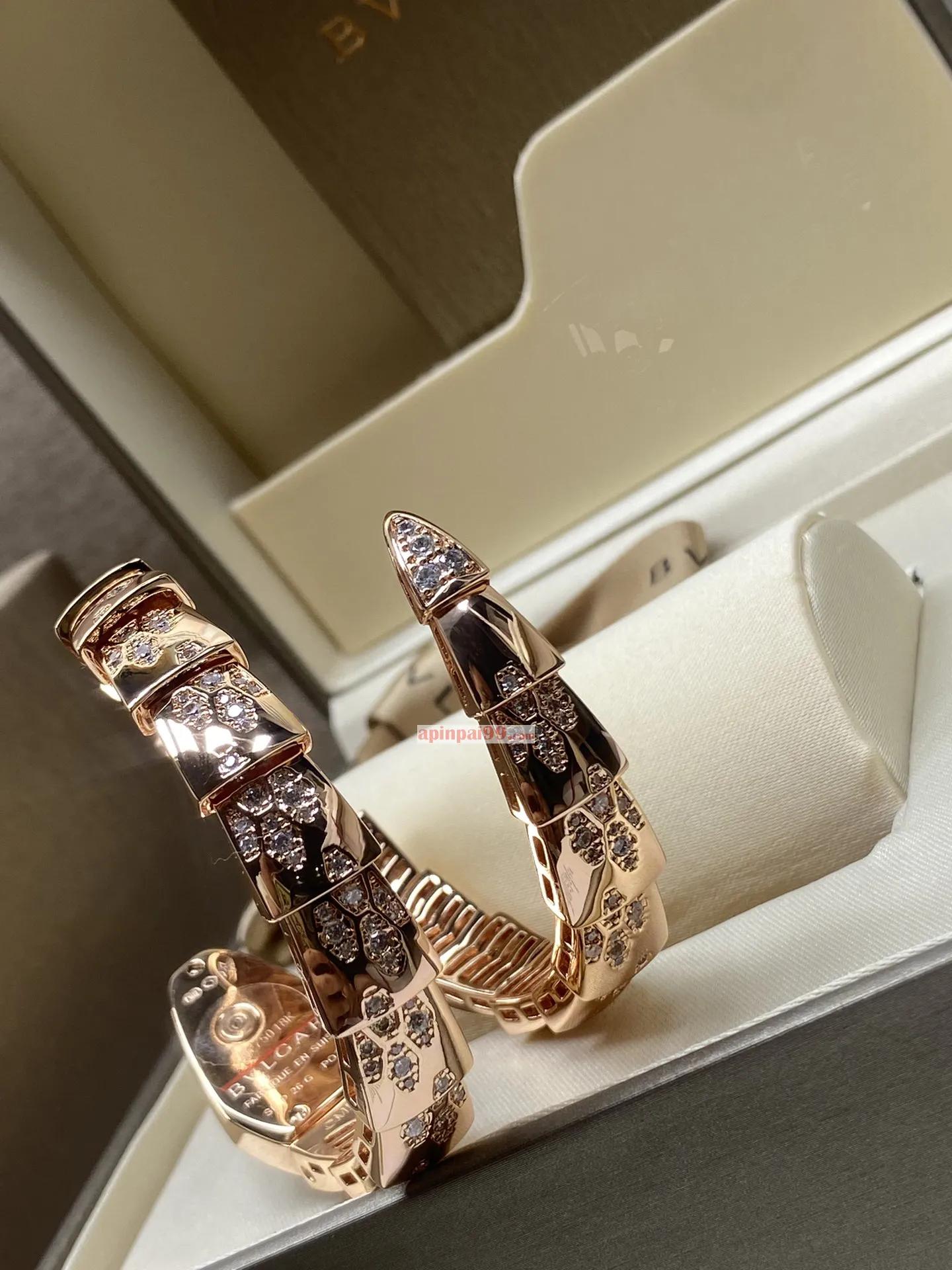 新款ブルガリコピー女性のサーペンタイン スピガ シリーズ時計 bv500788[5]