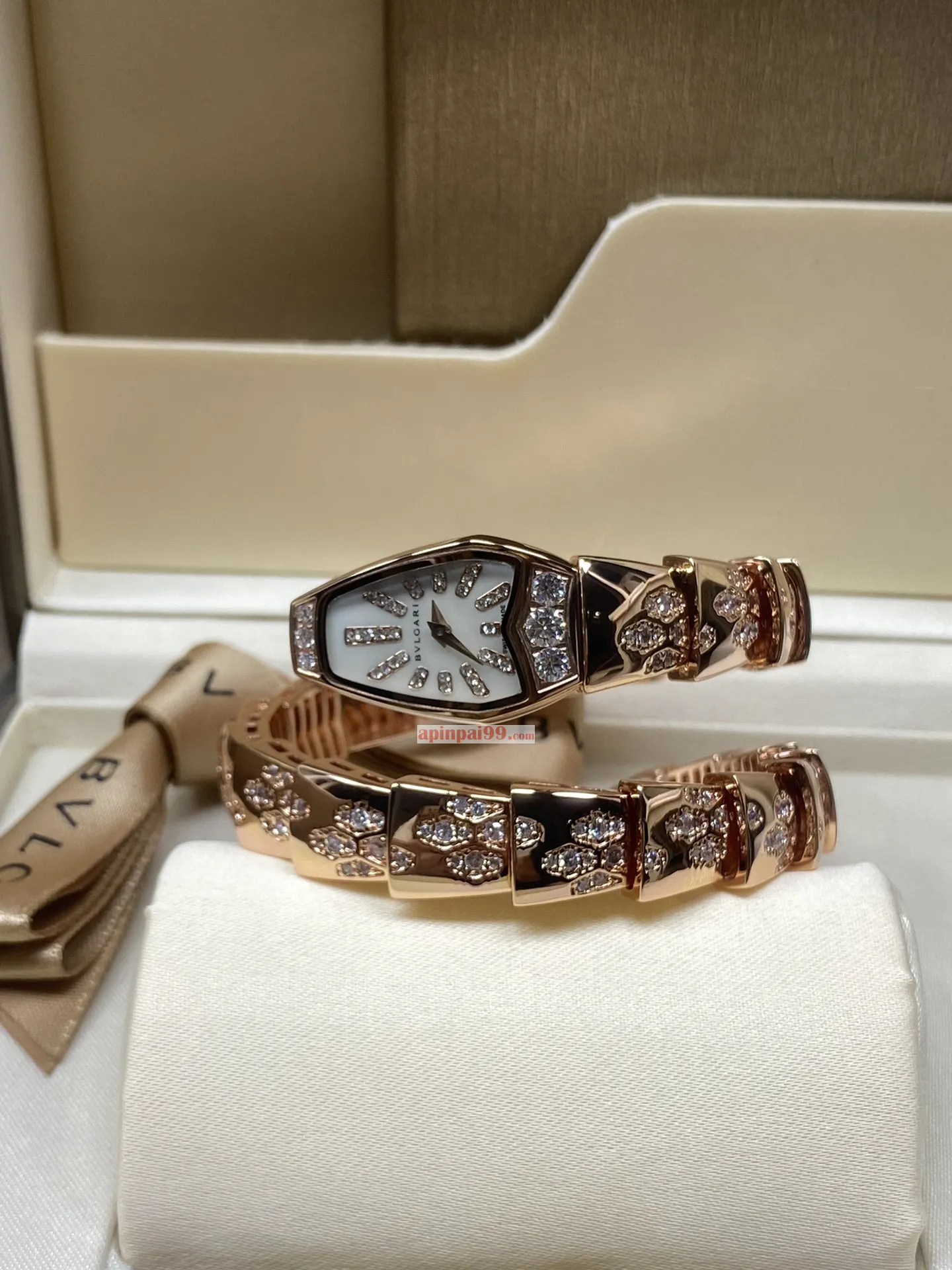 新款ブルガリコピー女性のサーペンタイン スピガ シリーズ時計 bv500788[7]