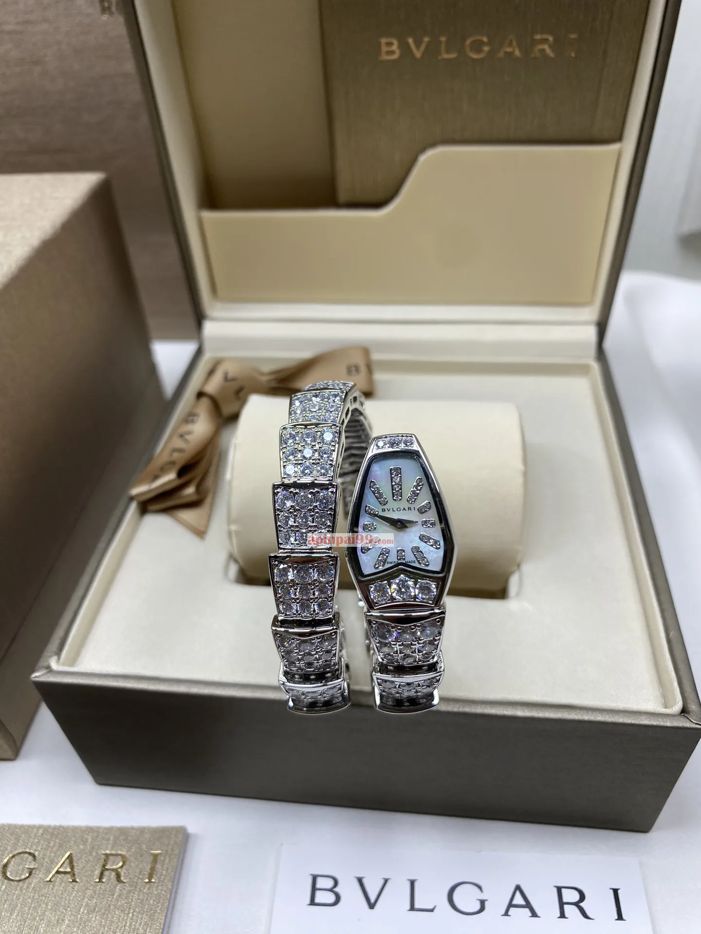 ブルガリスーパーコピー高品質サーペンタイン bv500786 スピガ シリーズ女性時計