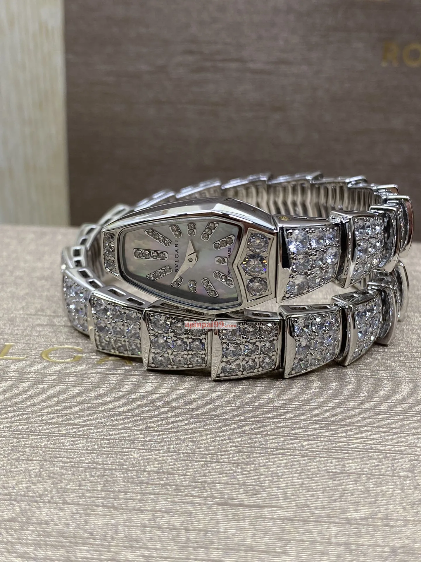 ブルガリスーパーコピー高品質サーペンタイン bv500786 スピガ シリーズ女性時計[6]