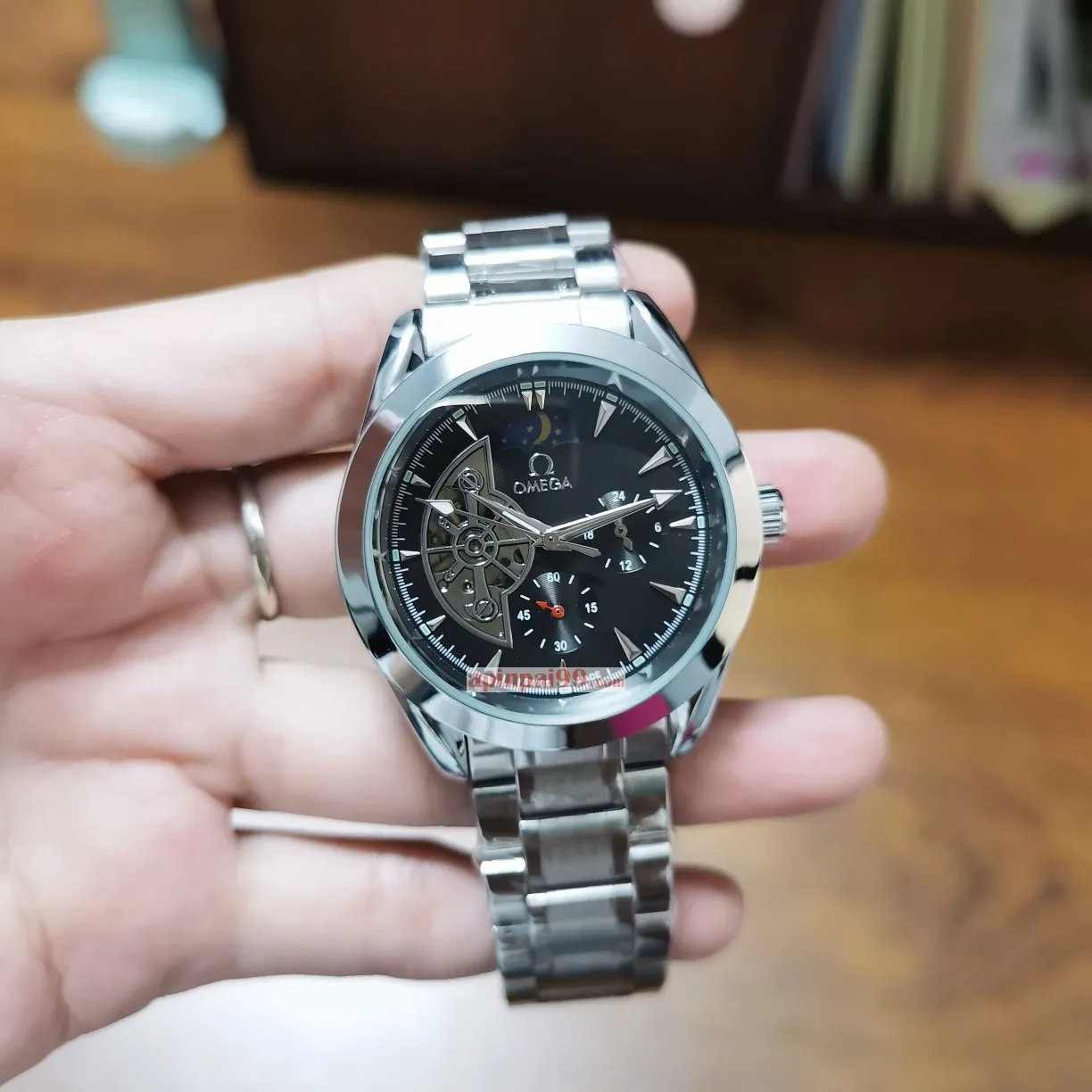 最新と古典的オメガ全自動5ピン太陽月星機械時計 omg1556