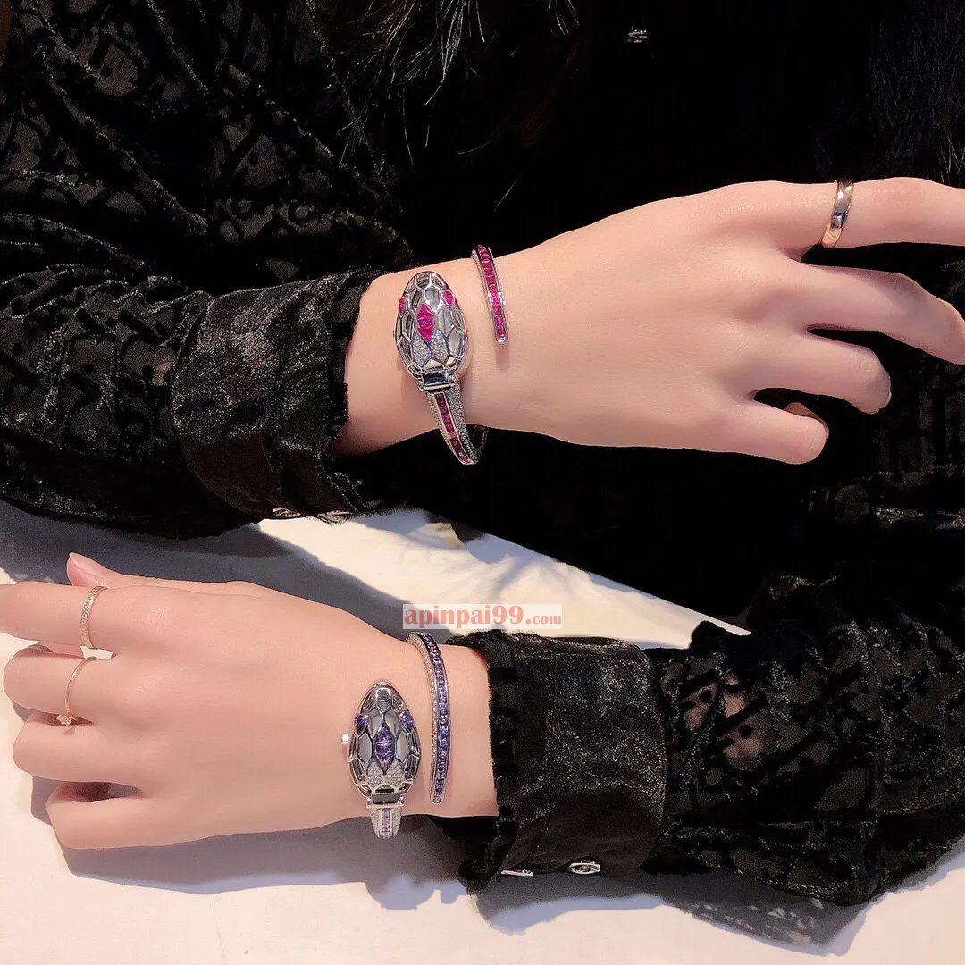 ブルガリの最新女性スネークブレスレットコピー時計n級 BV008