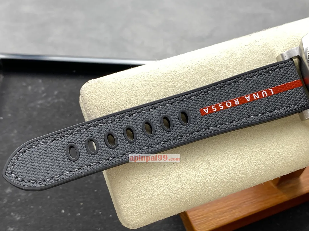 パネライ人気新作 ラバーソールとキャンバスストラップの時計 PAM1565[8]