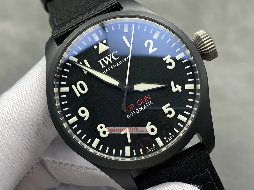 2024入荷時計IWC パイロット ブラックセラミックモデル IW329801[1]