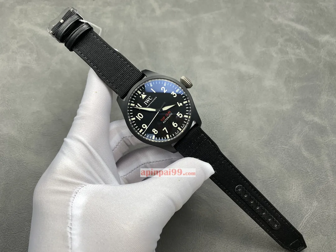 2024入荷時計IWC パイロット ブラックセラミックモデル IW329801[3]