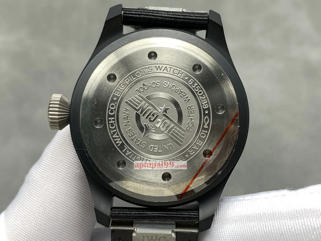 2024入荷時計IWC パイロット ブラックセラミックモデル IW329801[5]