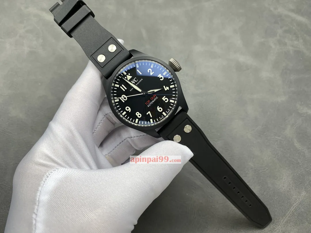 IWC最高に格好良い パイロットコピー時計ブラックセラミックモデル IW329802[3]