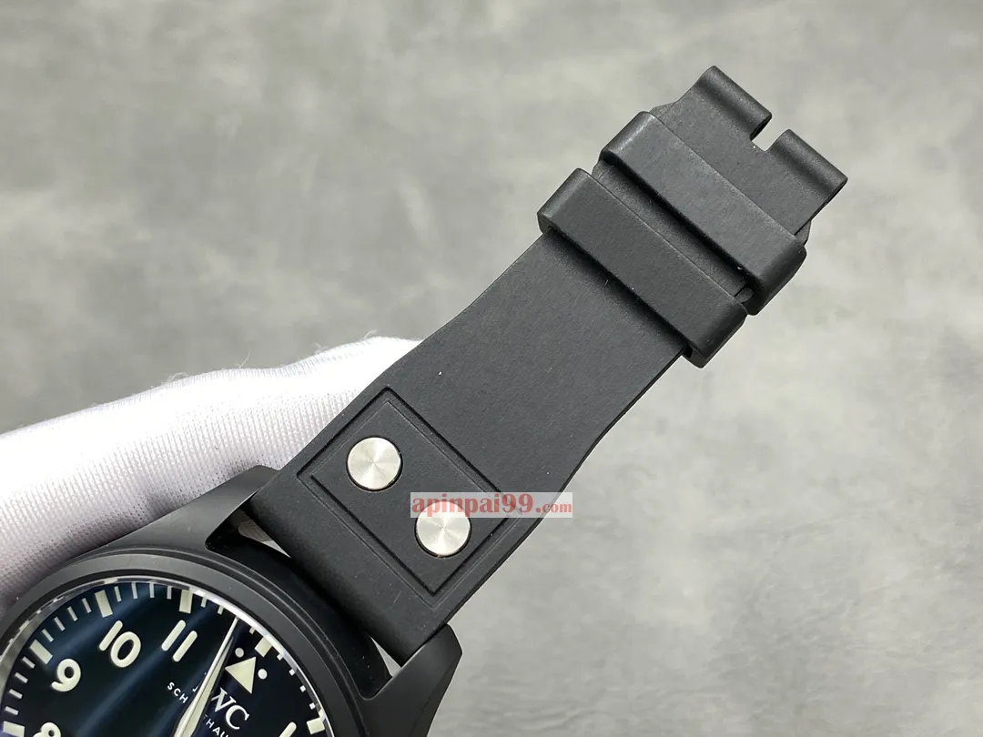 IWC最高に格好良い パイロットコピー時計ブラックセラミックモデル IW329802[4]