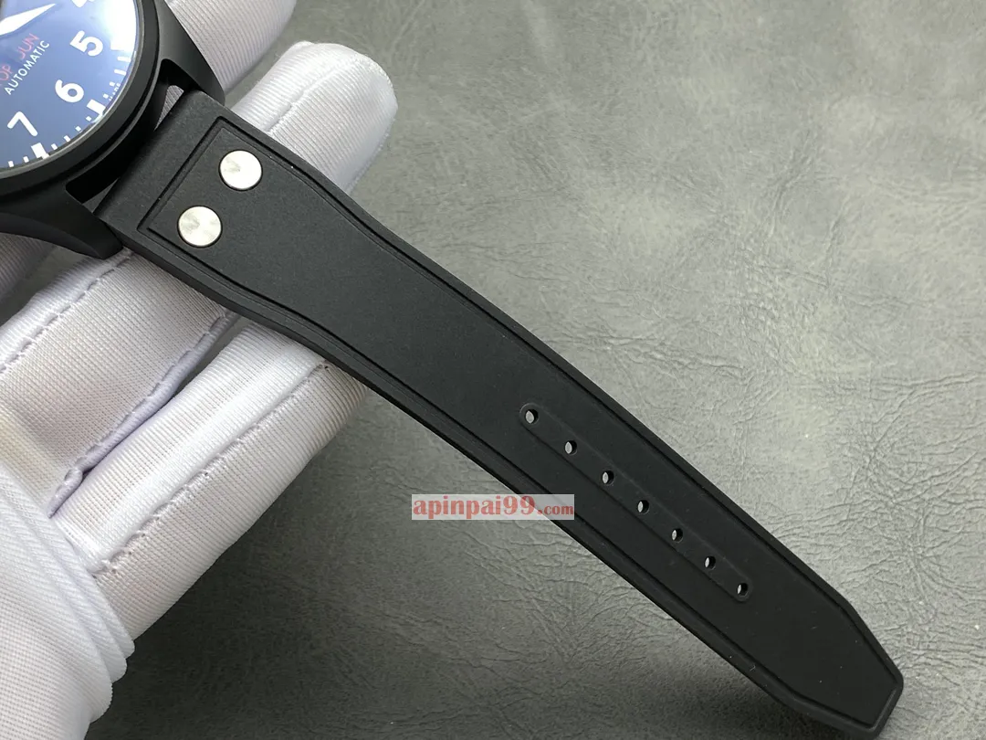 IWC最高に格好良い パイロットコピー時計ブラックセラミックモデル IW329802[5]