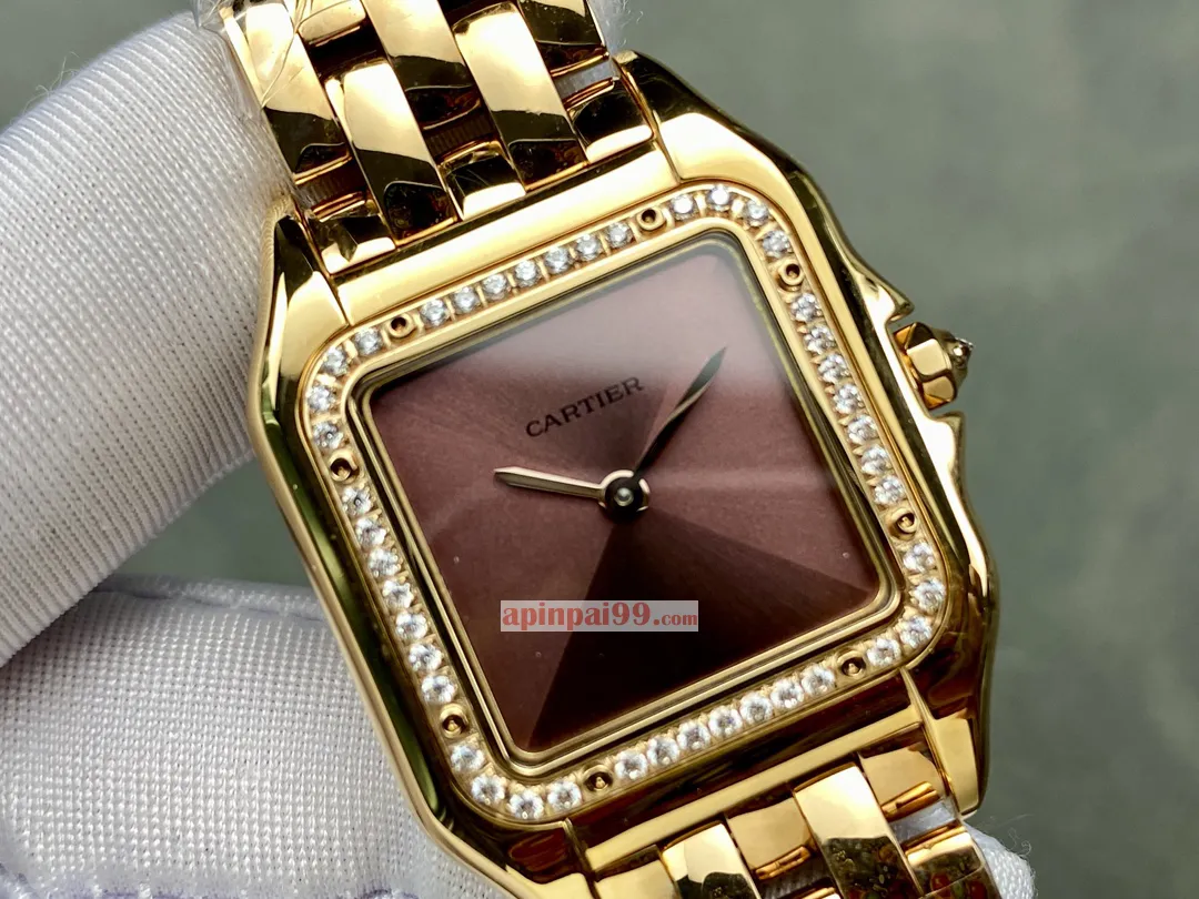 カルティエ2025コピーの新作女性チーターシリーズ スクエアケース時計 173004[1]