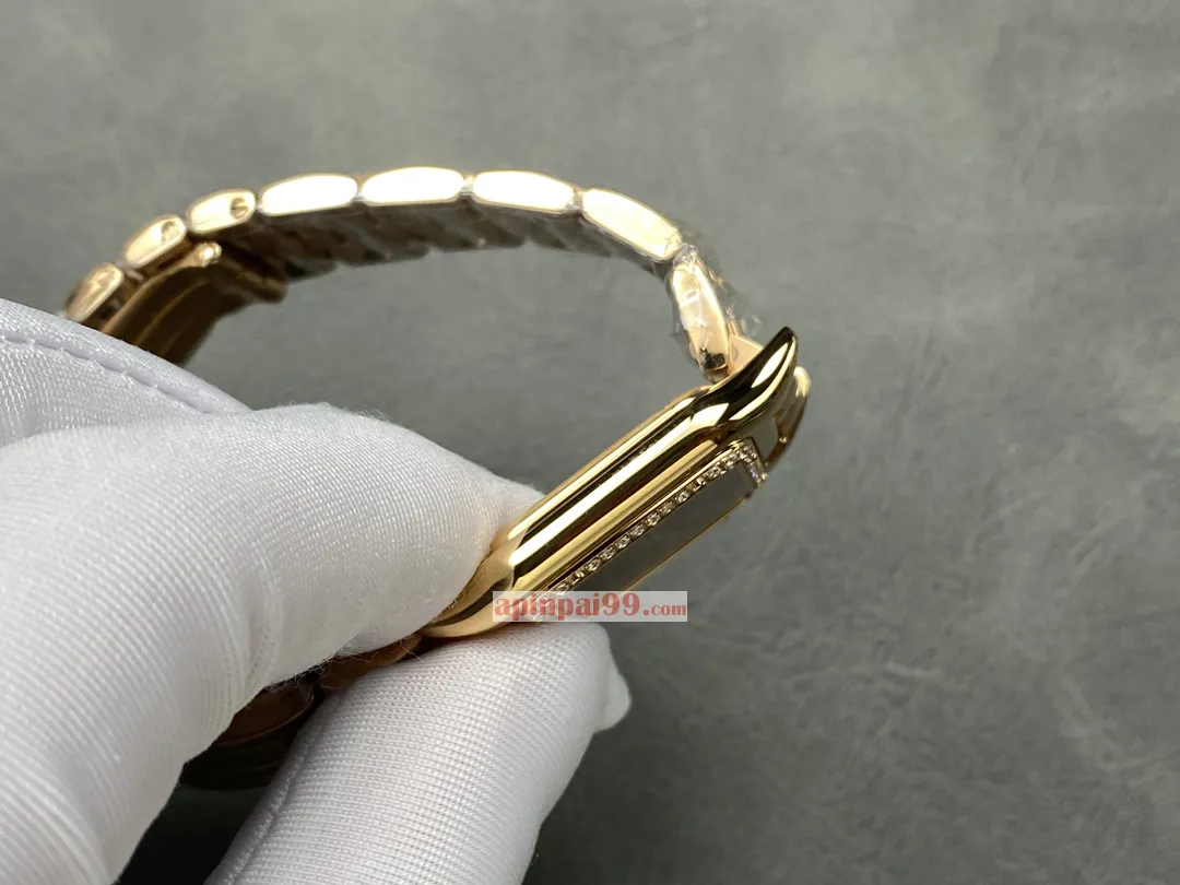 カルティエ2025コピーの新作女性チーターシリーズ スクエアケース時計 173004[4]