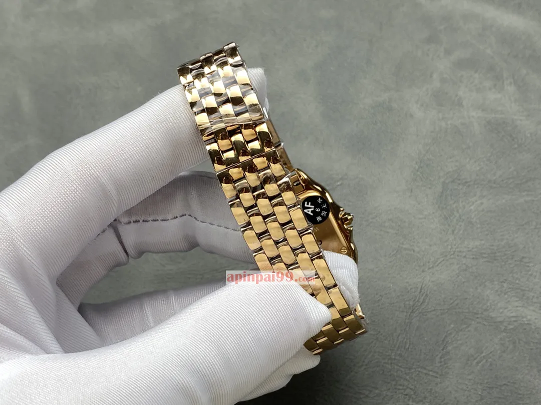 カルティエ2025コピーの新作女性チーターシリーズ スクエアケース時計 173004[6]