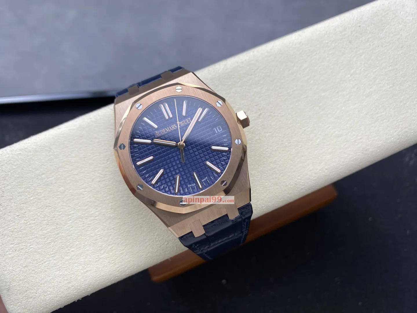 オーデマピゲ新品同様スーパーコピー時計 50周年記念 15510 フルシリーズ 15510ST[3]