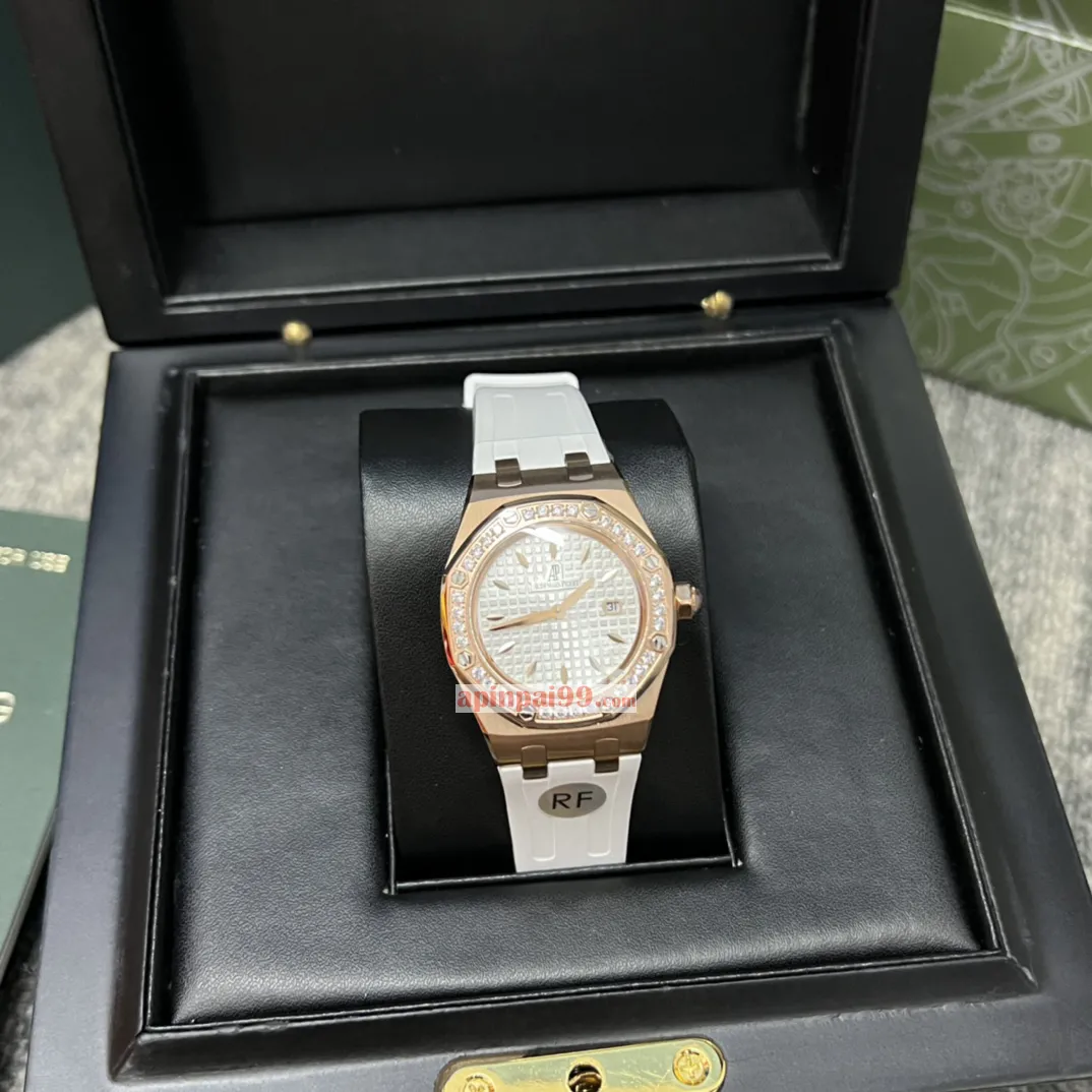 2025最完璧オーデマピゲ ロイヤルオーク クォーツ女性時計 67601-2