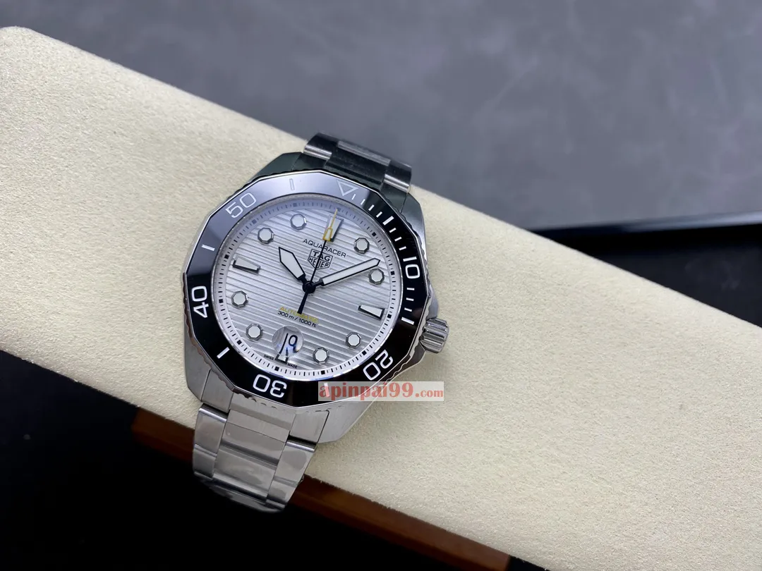 真新しい タグホイヤー アクアレーサーシリーズスーパーコピー時計 173778[3]