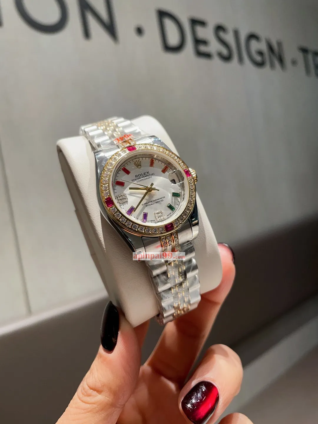 非常に成功のロレックス女性時計コピーデイトジャストシリーズ 5647-1[4]