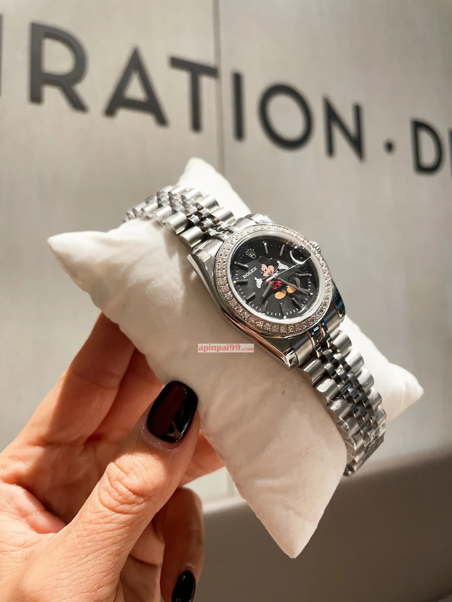 ロレックス ブラック ダイヤル ミッキーマウス クォーツコピー時計 482520-1精密技術で作[6]