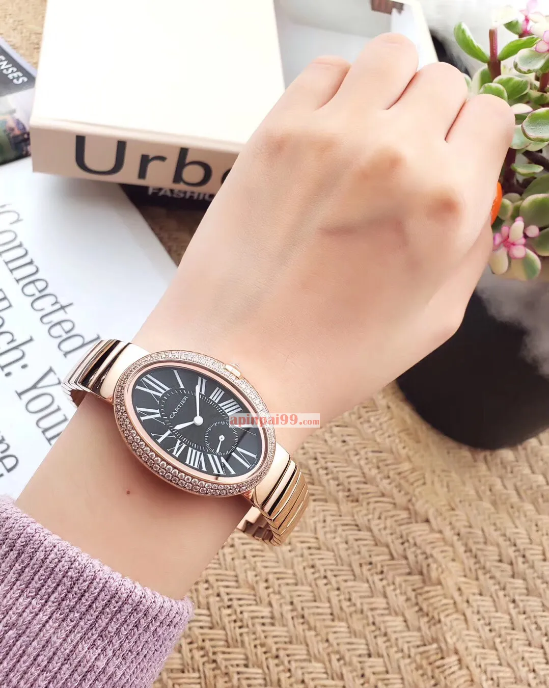 最新のカルティエバスタブ2ピン半楕円形ガチョウ卵形時計スーパーコピー 171860[3]