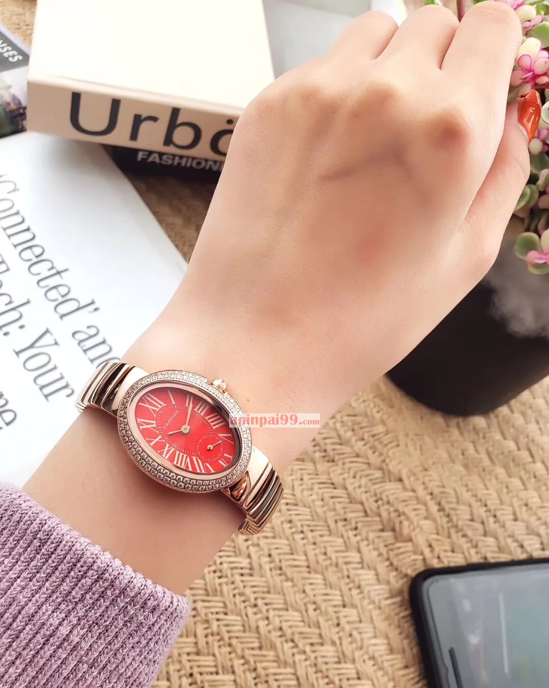 最新のカルティエバスタブ2ピン半楕円形ガチョウ卵形時計スーパーコピー 171860[4]