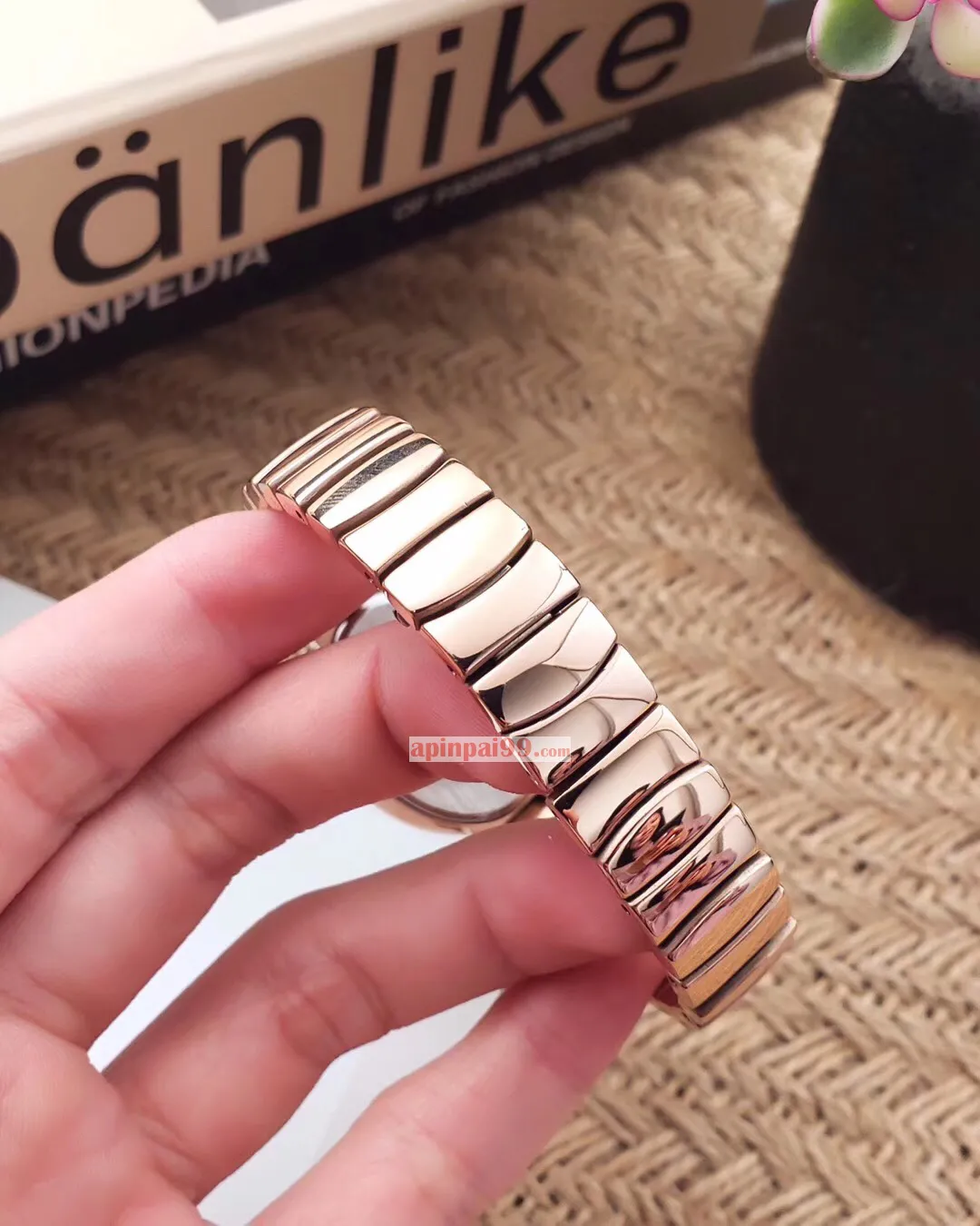 最新のカルティエバスタブ2ピン半楕円形ガチョウ卵形時計スーパーコピー 171860[8]