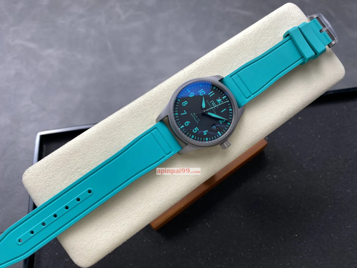 IWCブランド時計メルセデスAMGペトロナスF1チームスペシャルエディション IW328210[3]