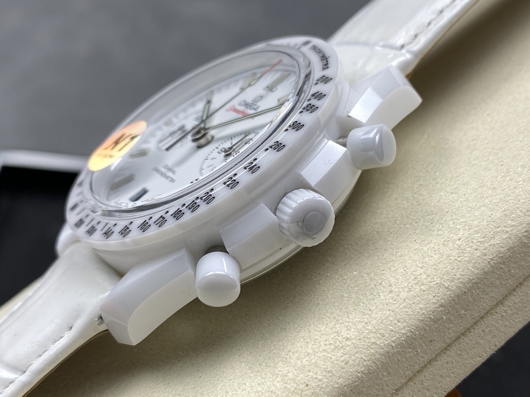 オメガ最新作スーパーコピーダークサイド オブ ザ ムーン シリーズ 172824[5]