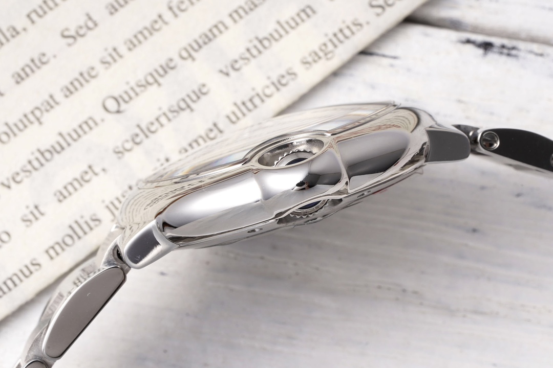 カルティエ ブルーバルーンシリーズコピーの新作腕時計 168923[3]