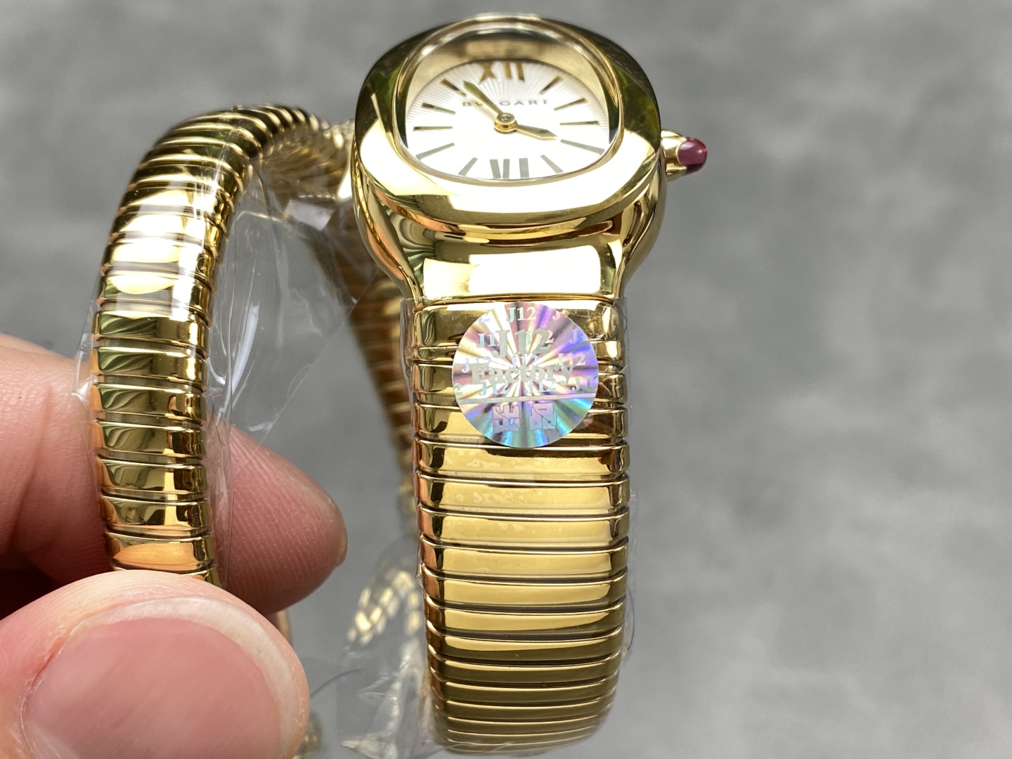 Bulgariの蛇形コピー腕時計をしたクラシックなSERPENTIシリーズ 174104[3]