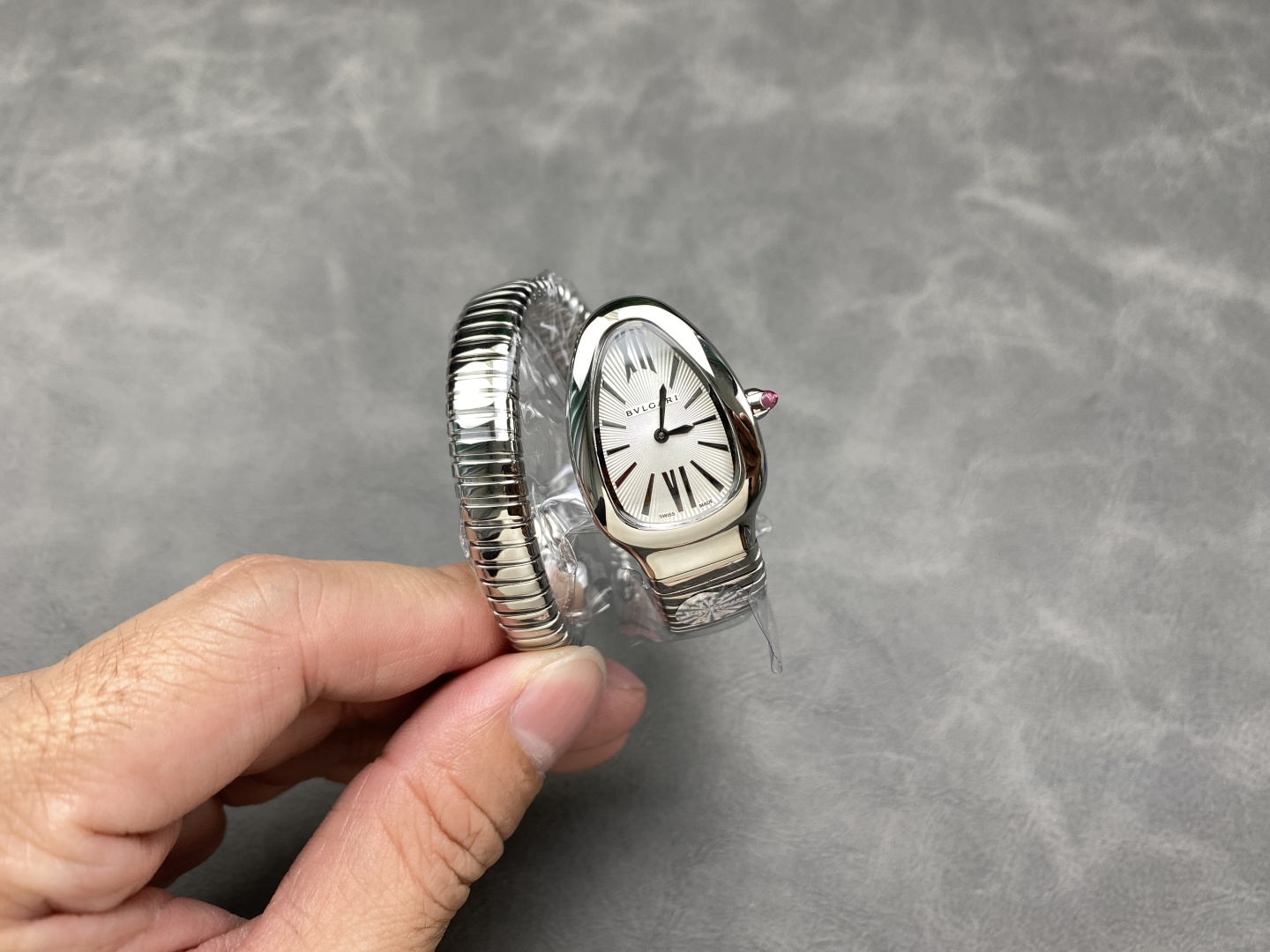 2025新品ブルガリ女性の蛇形コピー腕時計をしたクラシックなSERPENTIシリーズ 174102[3]