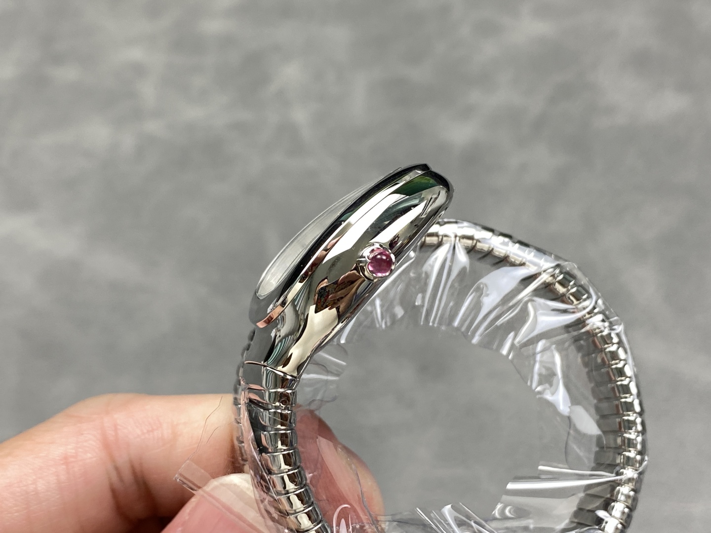 2025新品ブルガリ女性の蛇形コピー腕時計をしたクラシックなSERPENTIシリーズ 174102[4]