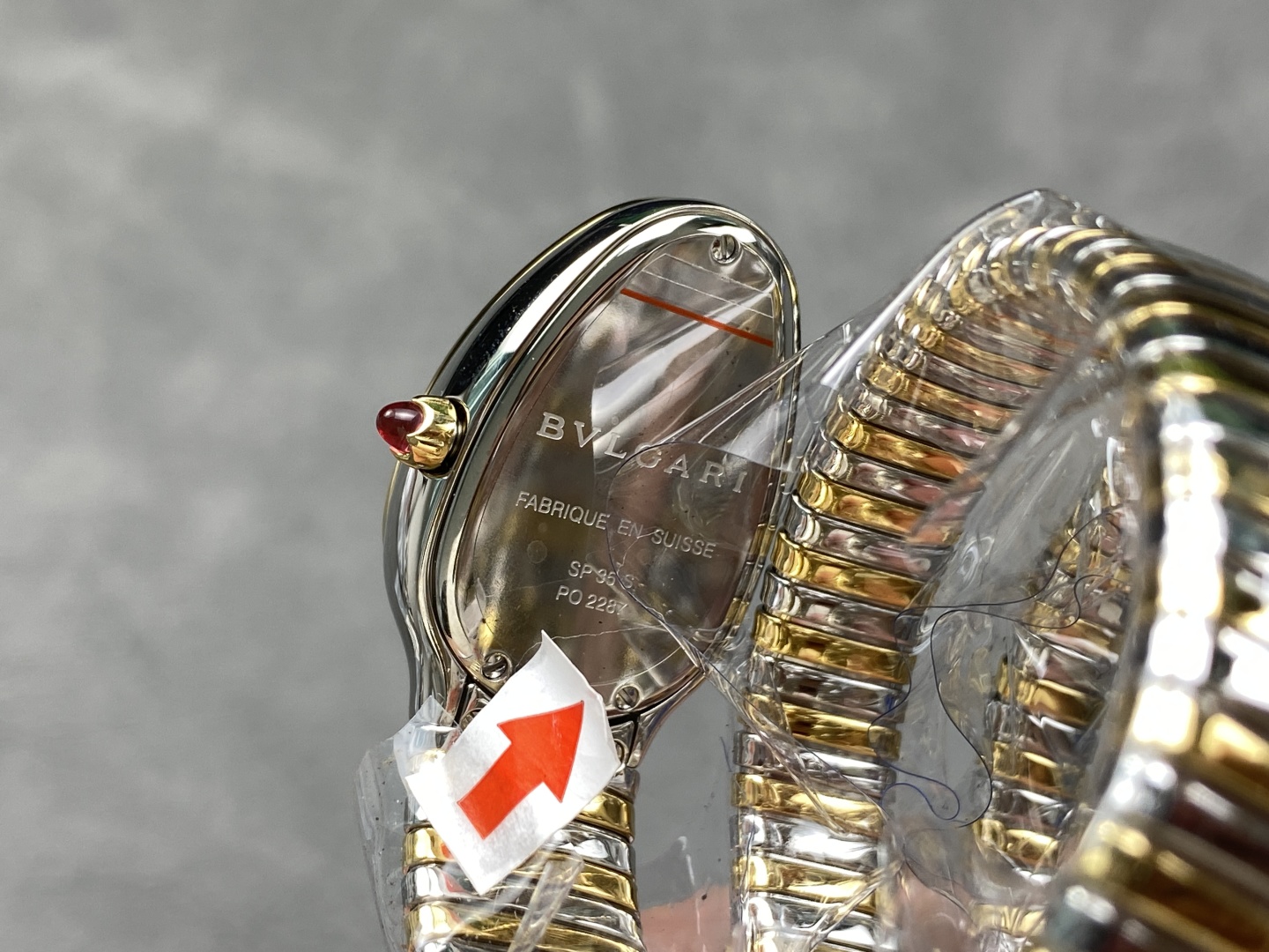 ブルガリ絶妙でユニーク蛇形スーパーコピー腕時計 174100[4]