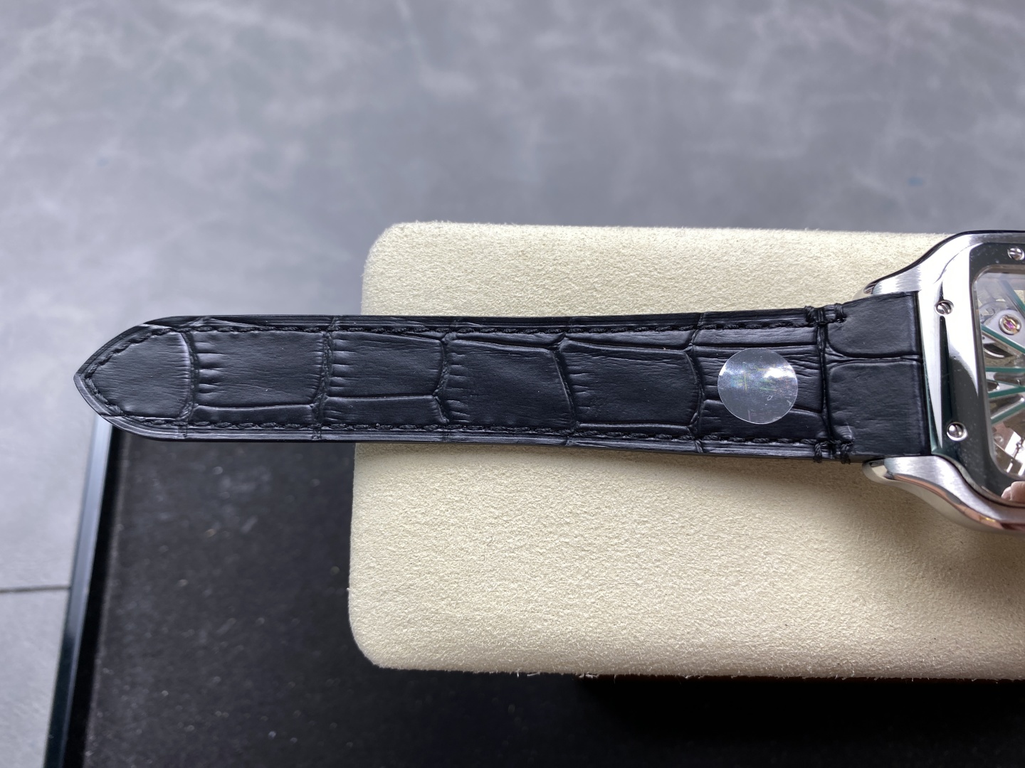 2025年に超お買い得カルティエサントス腕時計ホローレザーベルトシリーズ 174537[8]