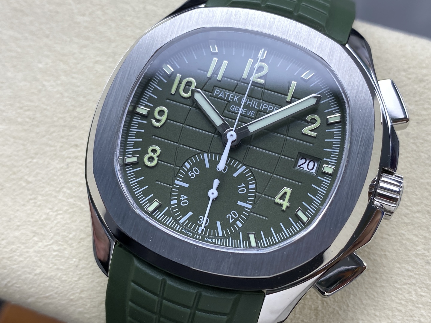 パテックフィリップ グリーン時計n級販売グレネードクロノグラフシリーズ 5968A-005[2]