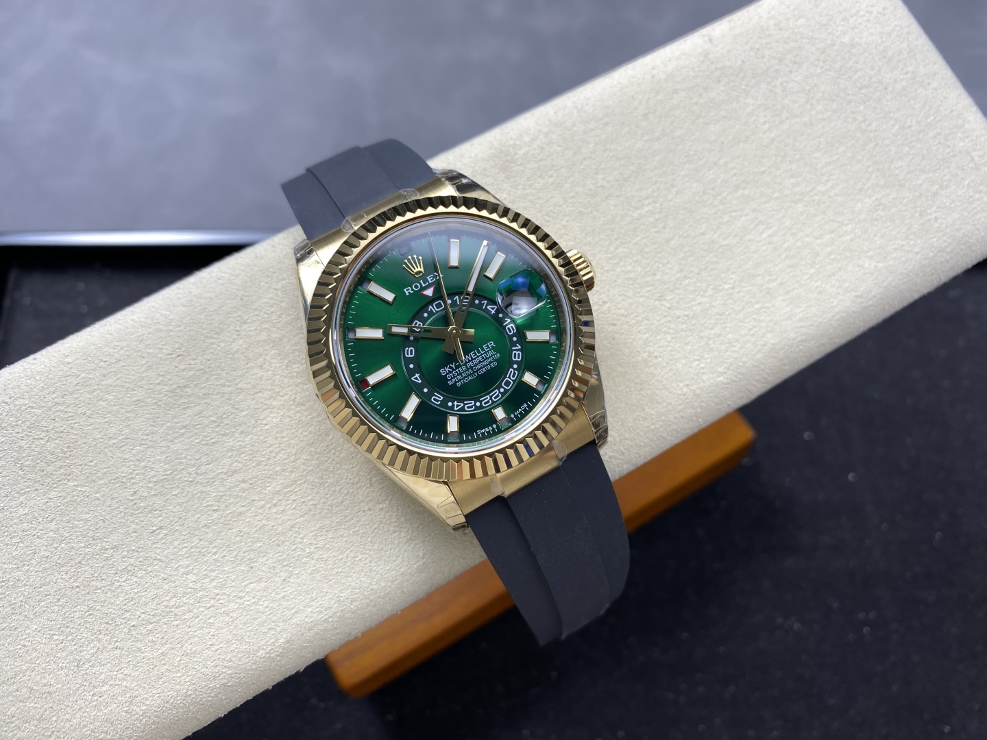 ロレックス新品パーペチュアルデイトスカイウォーカーナビゲーターコピー老舗時計 174736[3]