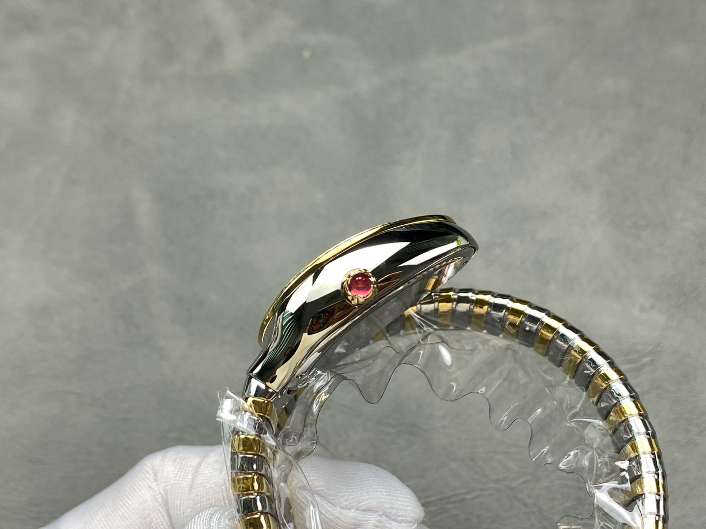 高貴な気質ブルガリ女性スーパーコピーの時計セルペンティシリーズ 173406[4]