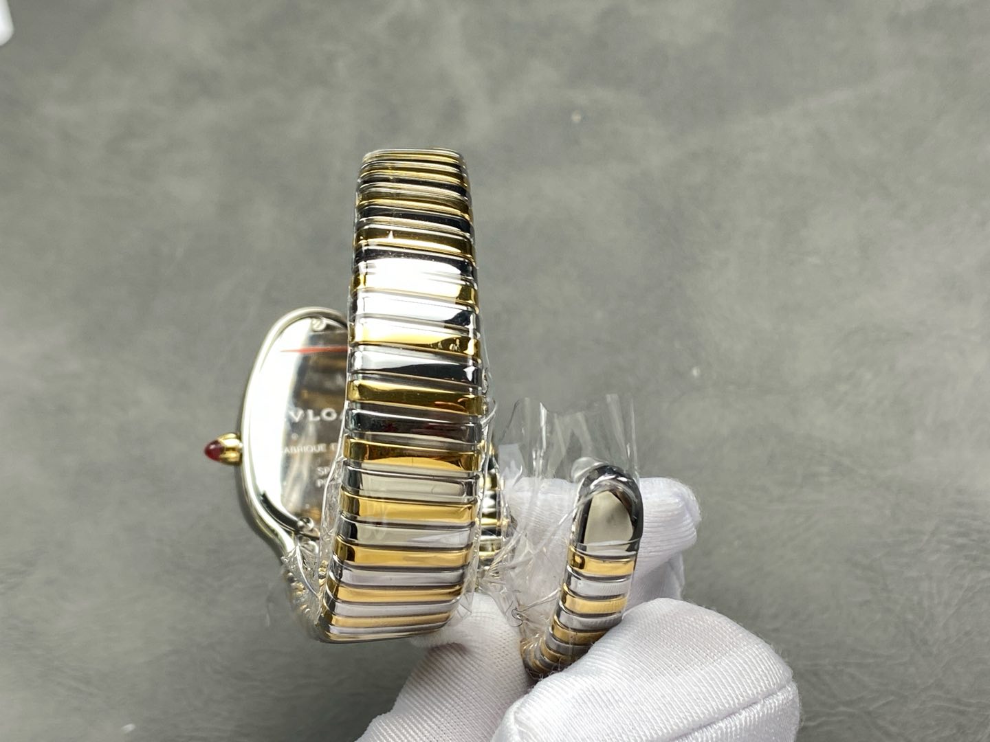 高貴な気質ブルガリ女性スーパーコピーの時計セルペンティシリーズ 173406[6]