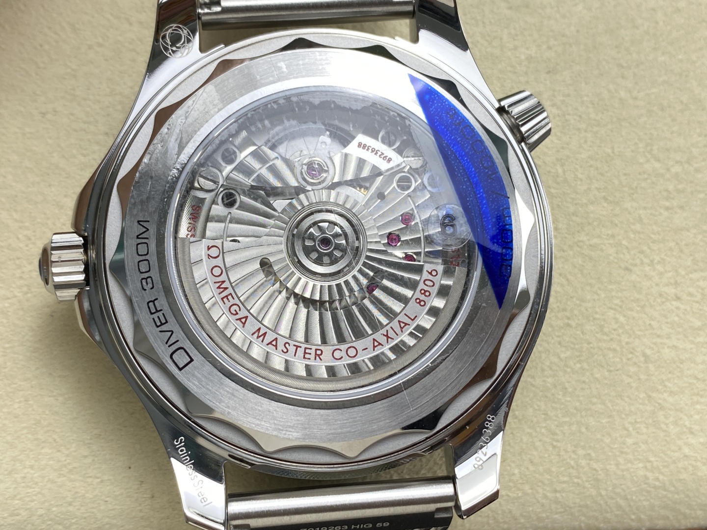 2025年人気ブランドオメガ新作カレンダーなしシーマスター300mブラックダイヤル アルミリング 174403[2]