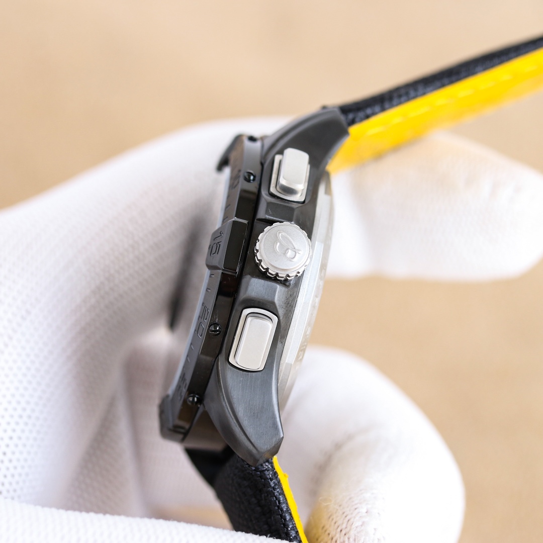 breitlingコピー多機能クロノグラフ腕時計アベンジャーズ シリーズが登場 119533[6]