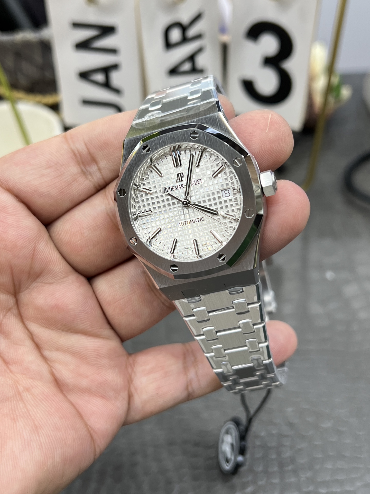 オーデマピゲ新品腕時計ロイヤルオーク 15400シリーズ フルオートマチックインテグレーテッドメカニカル 174991[4]