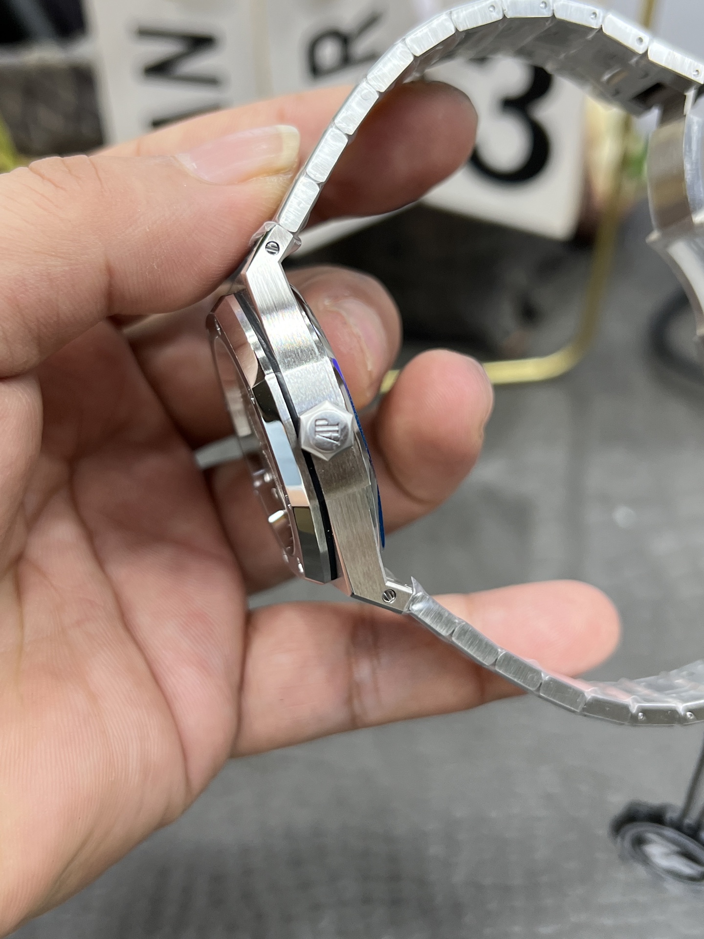 オーデマピゲ新品腕時計ロイヤルオーク 15400シリーズ フルオートマチックインテグレーテッドメカニカル 174991[5]