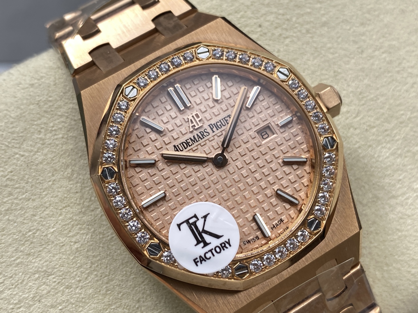 オーデマピゲロイヤルオークシリーズ 67651最高級感女性の腕時計コピー 174887[1]