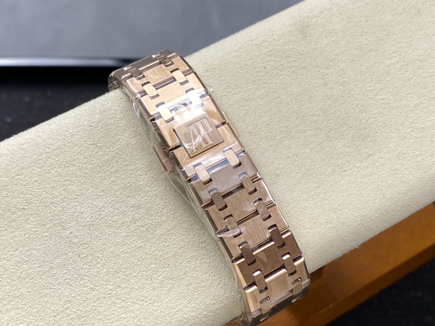 オーデマピゲロイヤルオークシリーズ 67651最高級感女性の腕時計コピー 174887[8]