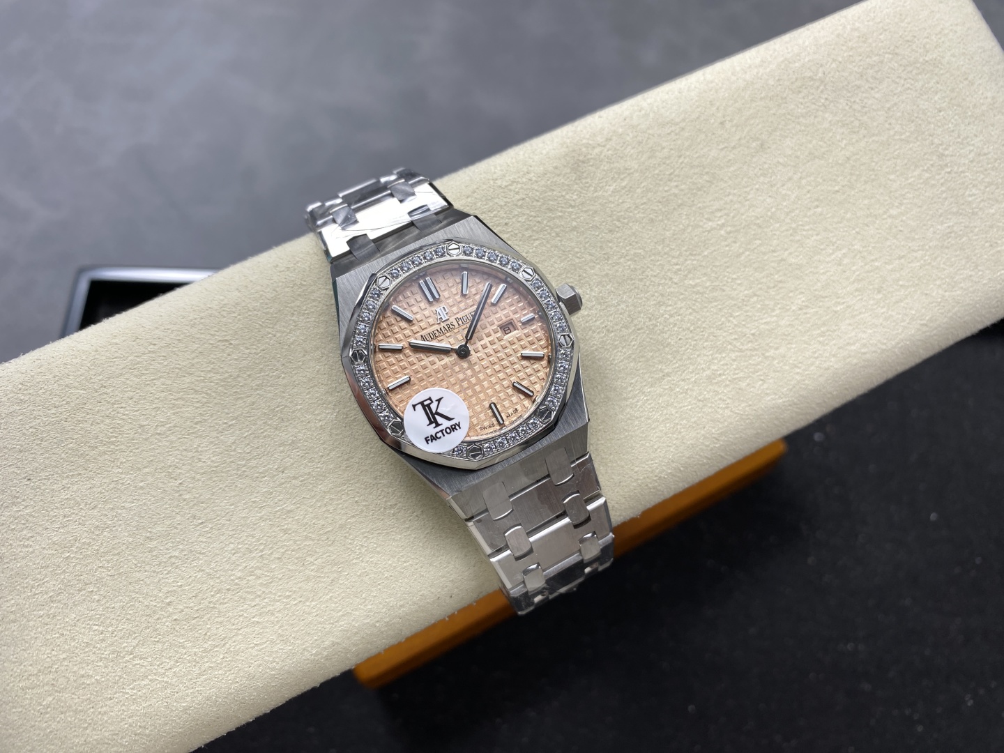 豪華なオーデマピゲ女性ロイヤルオーク 67651シリーズスーパーコピー時計入荷 174869[3]