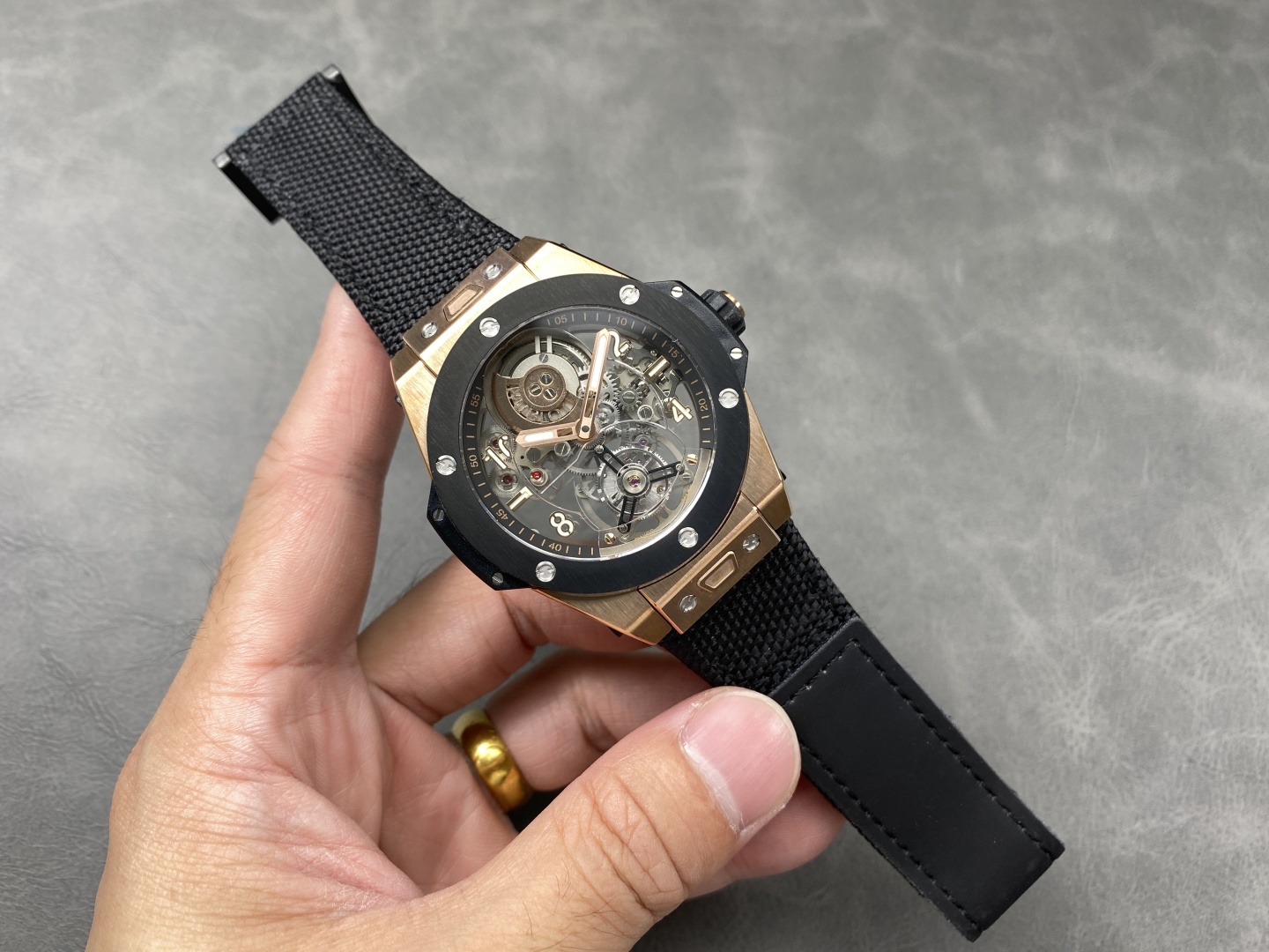 最安値挑戦hublotビッグバンコピートゥールビヨン ブラックセラミック腕時計 174759[3]
